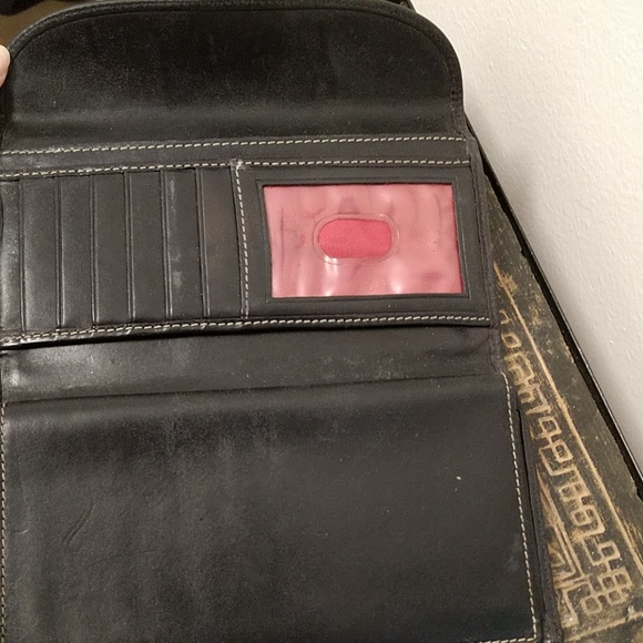 Dooney and Bourke Wallet - Picture 3 of 11